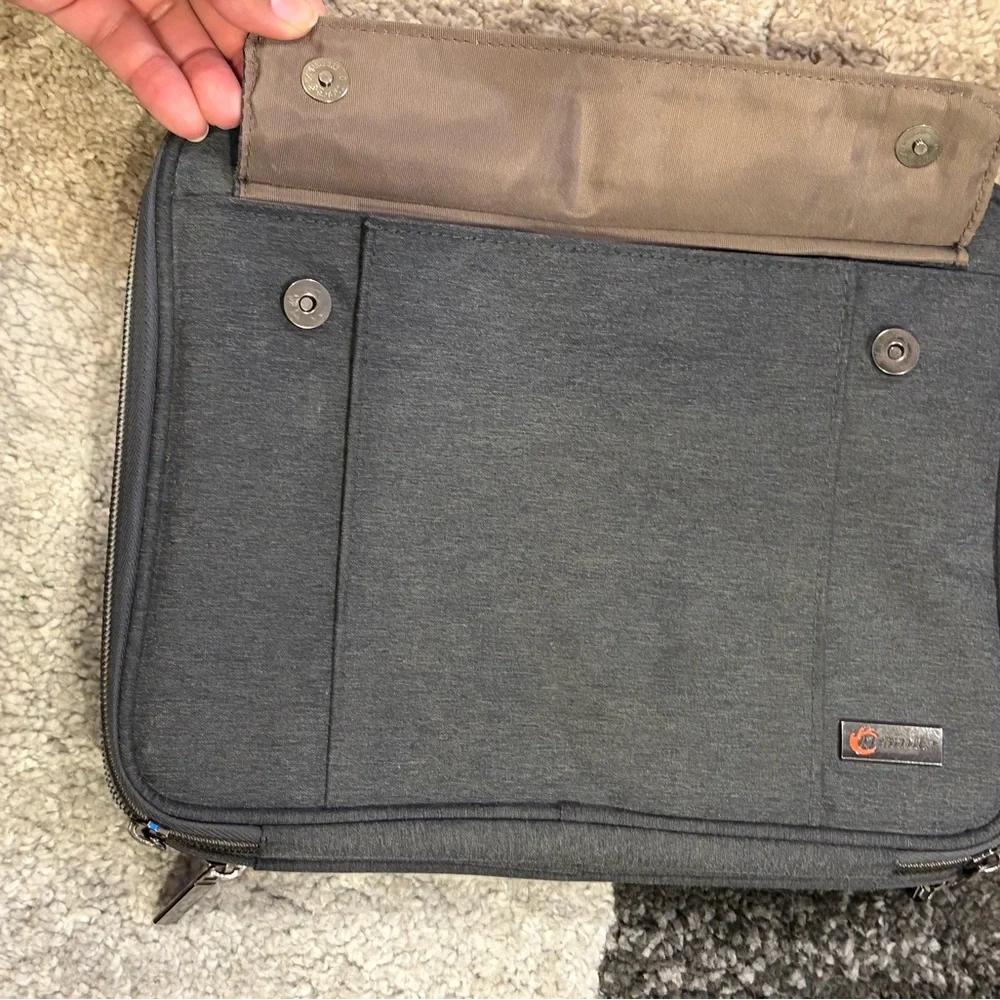 Q-smile Cable Organizer Bag Double Layer Water Resistant 12x9x2 Gray